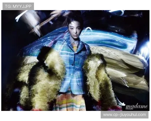 以高级感足球服印花演绎都市活力风尚的潮流设计感T恤新品系列推荐 以高级感足球服印花演绎都市活力风尚的潮流设计感T恤新品系列推荐